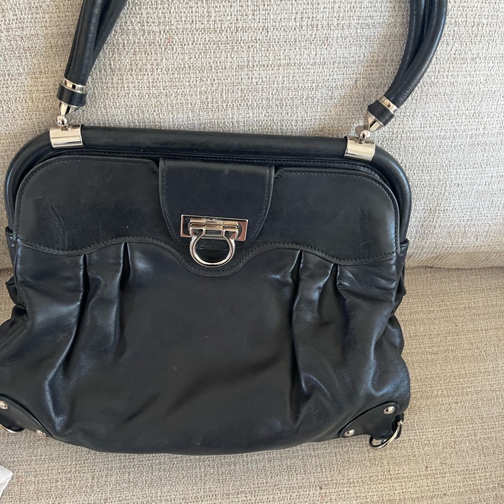 Ferragamo Nero Calf Hobo
